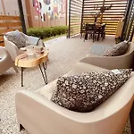 Magnolia House By The River *