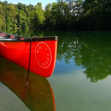 Magnolia House By The River