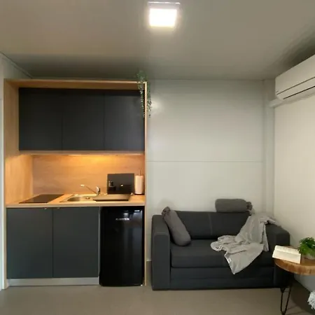 Magnolia House By The River