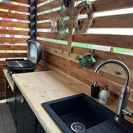 Magnolia House By The River * Metlika