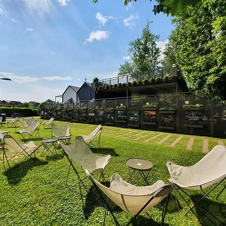 Magnolia House By The River