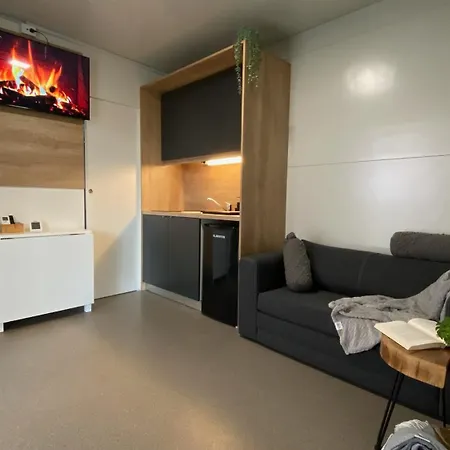 Magnolia House By The River * Metlika