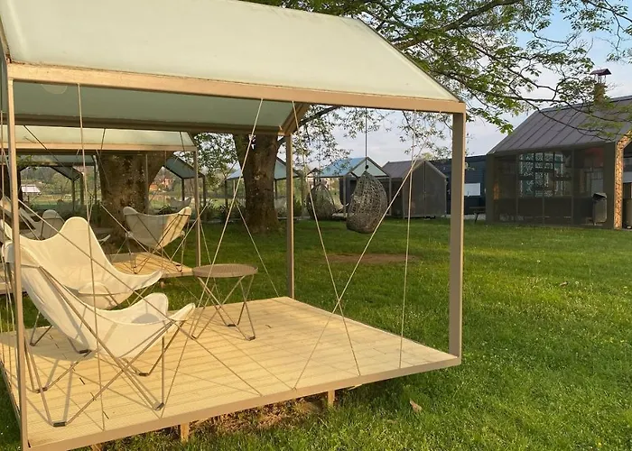 Magnolia House By The River Metlika