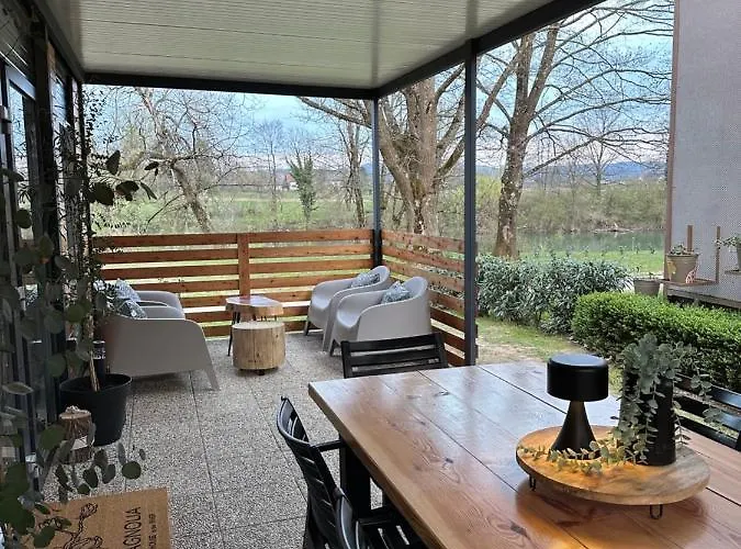 Magnolia House By The River 別荘 メトリカ