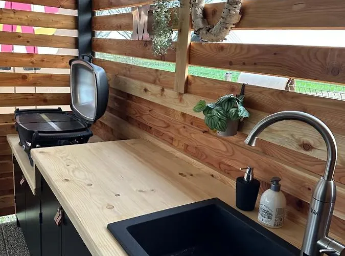 Magnolia House By The River * Metlika