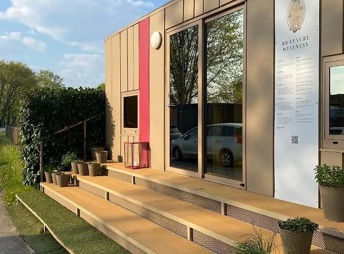 別荘 Magnolia House By The River