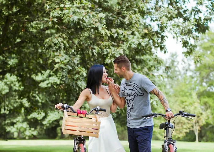 Magnolia House By The River